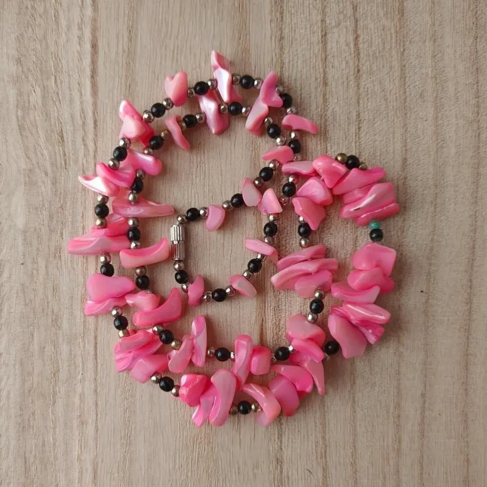 Boho hot pink dyed shell beaded necklace